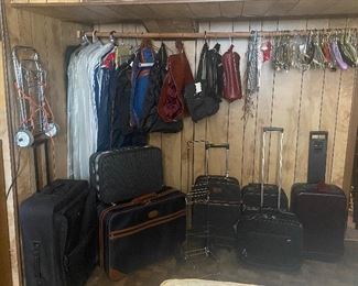 Luggage; Garmet Bags; Hangers