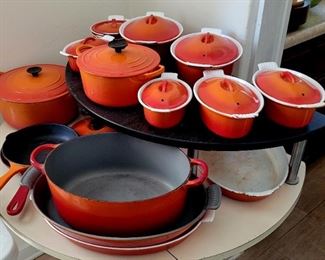 Descoware enamel cast iron cookware