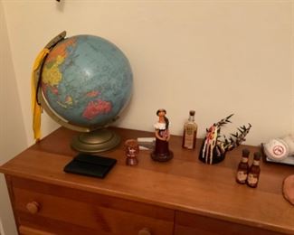 VINTAGE GLOBE