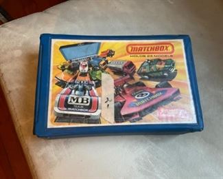 MATCH BOX CASE AND CARS