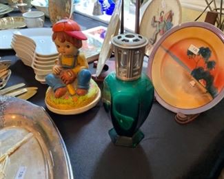 VINTAGE COLLECTIBLES 