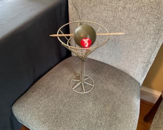 UNIQUE MARTINI GLASS.   METAL AND THE OILVE LIGHTS UP.   