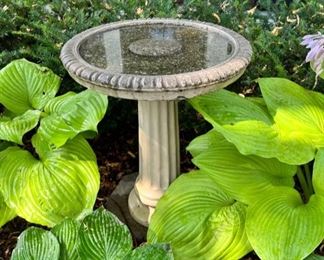 Two-piece concrete bird bath
