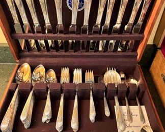 Silverplate flatware set