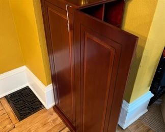 The Bombay Co. plant stand with double side storage