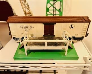 Vintage Lionel Automatic Refrigerated Milk Car 36621 with unloading station