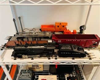 Vintage Lionel 242 O gauge 7-piece train set
