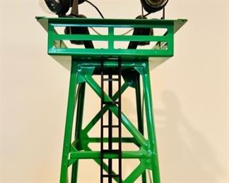 Lionel Floodlight Tower No. 395 in excellent vintage condition!