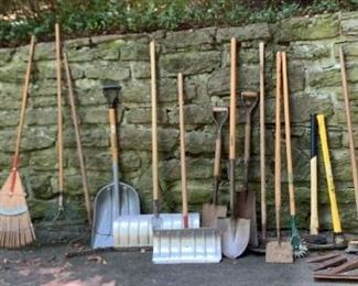 Outdoor Rakes, Shovels, Hoes, and More
