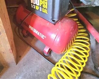 1 of 2 Central Pneumatic 3 Gallon Oilless Air Compressor