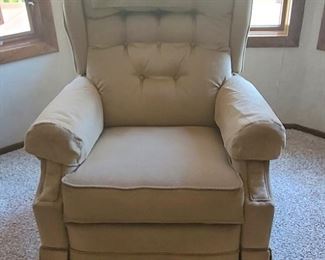 1 of 2 La-Z-boy recliner