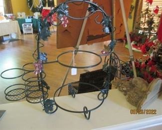 Plate and glass caddy