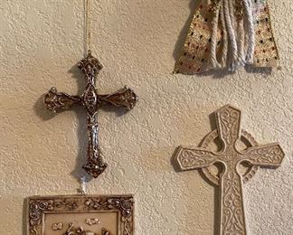 Assorted Wall Decor'