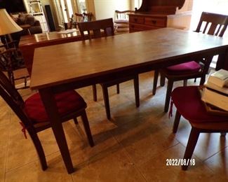 nice table & 4 chairs