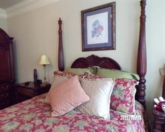 4 poster mahogany queen bed