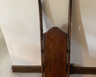 Antique wooden sled 41” L X 10.5” W.
Nice decorative item. $100
