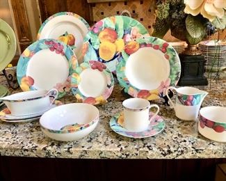 Mikasa "Exotic Garden" freezer to oven service for 8 plus serving pieces