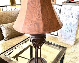Printed shade metal lamp
