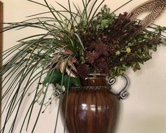 Wall sconce with arrangement