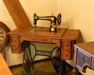 Singer Antique Sewing Machine