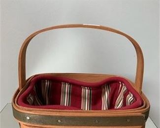 Lot 072
Longaberger Key Basket