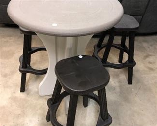 outdoor table and 3 stools