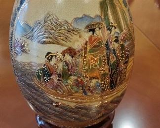 Chinese porcelain egg shaped on stand