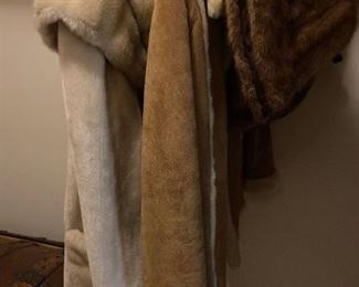 Vintage Womens Fur Coats Accessories