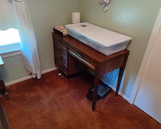 New Home Sewing Machine & Cabinet