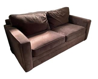 $300 - Haverty's Brown King Sleeper Sofa SK121-57        Description:   Large 2 Seater with King Pull out.   
Condition: Very Good
Dimensions:  37 x 73 x 30"H

CONTACT US FOR MORE PICTURES. www.GoodbyHello.com                                                         info@GoodbyHello.com                Local pickup only only Leesburg, VA,  Contact us for shipper suggestions.