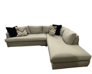 $1000 - CR Laine Sectional Couch Sofa w Chaise SK121-31                                                                                                                      Description:  This sectional sofa balances beautiful design with family-first function. Clean lines, including slim track arms and box cushions, create an elegant profile that appeals to adult tastes.
Condition: Excellent
Dimensions: 40 x 110 x 88 x 30"H

CONTACT US FOR MORE PICTURES. www.GoodbyHello.com                                                         info@GoodbyHello.com    Local pick up Leesburg, VA.  Contact us for shipper suggestions.