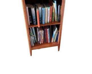$55 - Vintage book case SK121-53                                                   Description:  Perfect for the small room.  
Condition: Good
Dimensions:  42 x 40"H
CONTACT US FOR MORE PICTURES. www.GoodbyHello.com                                                         info@GoodbyHello.com                   Local pickup only only Leesburg, VA,  Contact us for shipper suggestions.