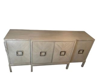 $750 - Vanguard Michael Weiss 4 Door Hillsboro Buffet SK121-7                                                                                                            Description: The beautiful buffet has a barrington finish, four drawers and adjustable shelves.  The light bronze unique hardware adds a wonderful accent to the stunning piece. Originally $2758

Condition: Excellent

Dimensions: 72.5 x 19 x 35"H

CONTACT US FOR MORE PICTURES. www.GoodbyHello.com                                                         info@GoodbyHello.com                                                         
Local pickup only only Leesburg, VA,  Contact us for shipper suggestions.