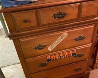 Chest of drawers