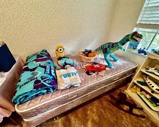 Twin Bed - Toys - Accessories 