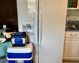 Kenmore Refrigerator - Coolers 
