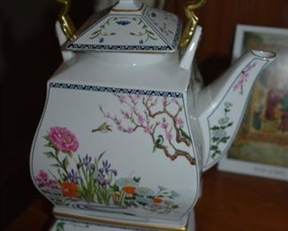 Oriental Tea Pot