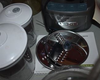 Cuisinart like new Food Processor with blades