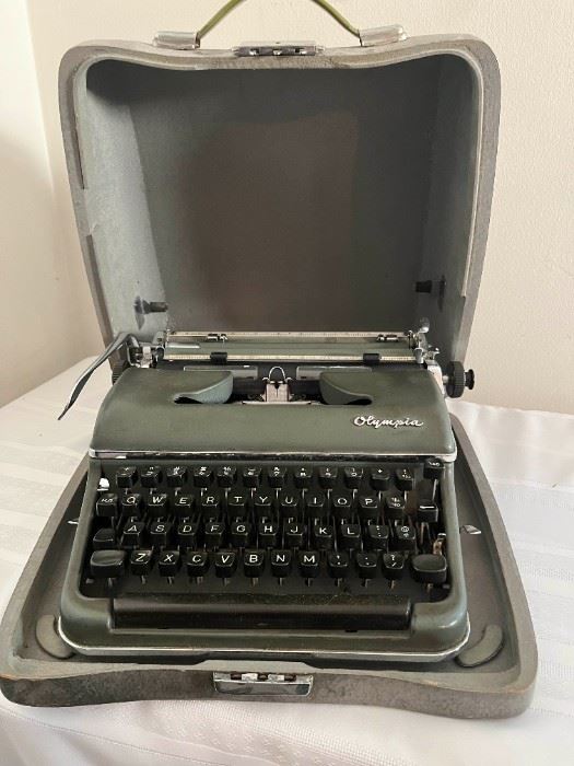 Vintage Olympia Manual Typewriter