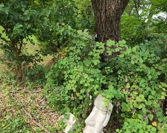 concrete yard sculptures/fountains...