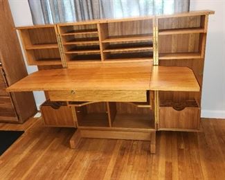 folding "Magic Box" desk