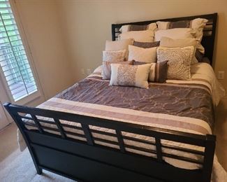 Queen size bed