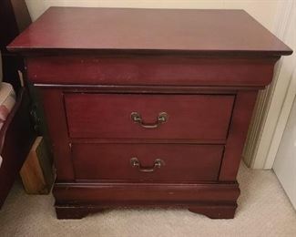 2 drawer bedside table
*we have two