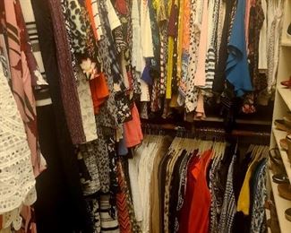 Woman's clothes size small and extra small
Brands ~ Lou Grey, Anne Klein, The Loft, Casper, Sabine, The Gsp, Lulu's, Kenneth Cole and SO MANY MORE!!!