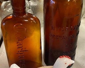 Small Milk Glass Hen on Nest