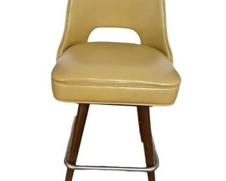 $200 - Set of 3 Mid Century Modern Counter Stools ES99-28                                                                                                             Set of 3 vintage Mid-century Modern barstools for sale. Original from the 1960's, with the original Naugahyde faux leather upholstery. They have a 4 leg wood tapered base in a dark walnut finish, and a chrome ring footrest wand what appears to be brass capped legs. The rings show cool vintage patina.

Length : 26
Width : 19
Height : 48

LOCAL PICK UP MCLEAN, VA. SHIPPING SUGGESTIONS AVAILABLE UPON REQUEST.