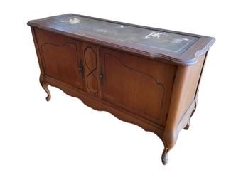 $100 - Two Door Leather Top Inlay Chest ES99-2              Low Profile antique chest/console. This is a great workhouse. Perfect for game storage, children's toys, or anywhere that you need a little extra closed storage. The leather top is in need of TLC or replacement.

Condition Desc. : Good Condition. Top needs to be refinished

LOCAL PICK UP MCLEAN, VA. SHIPPING SUGGESTIONS AVAILABLE UPON REQUEST.

Length : 39
Width : 15
Height : 23