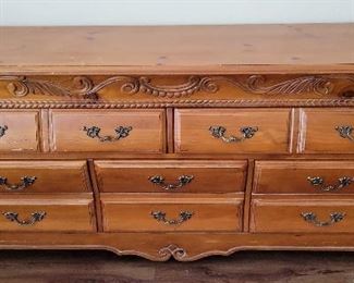 04FiveDrawer Dresser