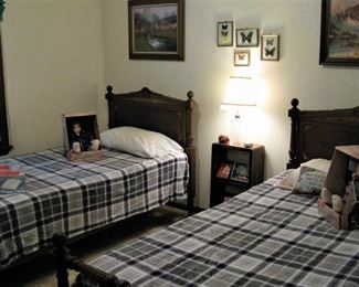 Antique Art Deco Twin Beds