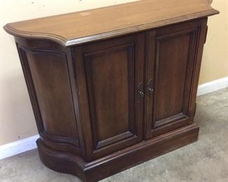 VINTAGE 2 DOOR CABINET